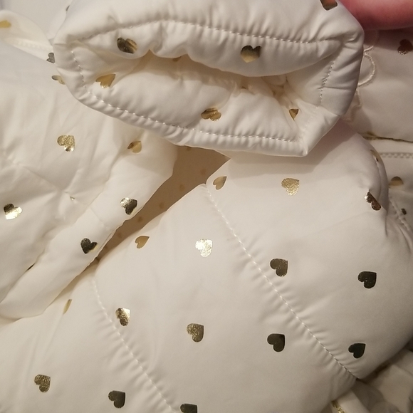 Little Me 24M little girls puffer jacket hooded polyester warm cozy gold hearts - Picture 8 of 9